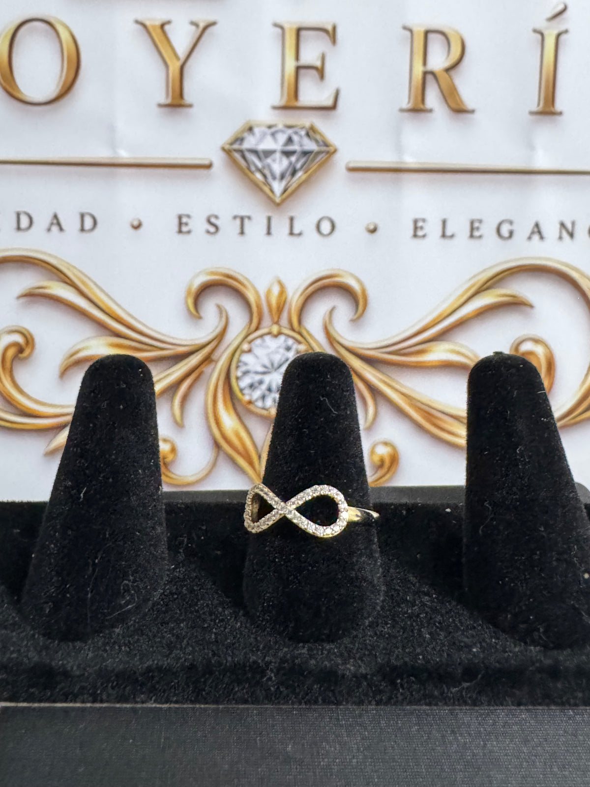 Elegante anillo de mujer