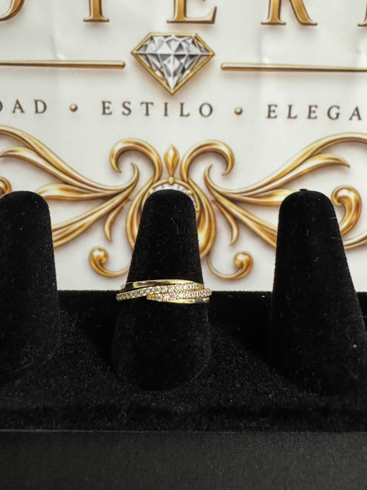 Elegante anillo de mujer