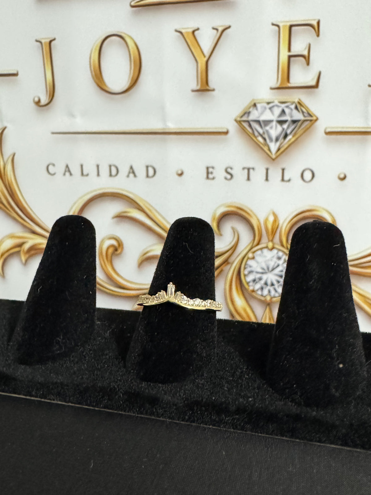 Elegante anillo de mujer